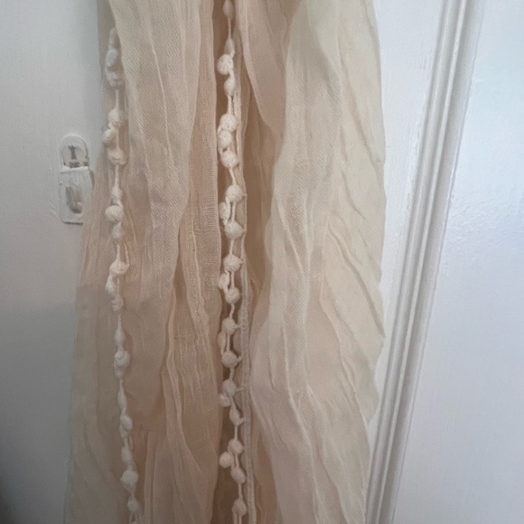 $1 ADD ON Lightweight Scarf - Picture 4 of 4